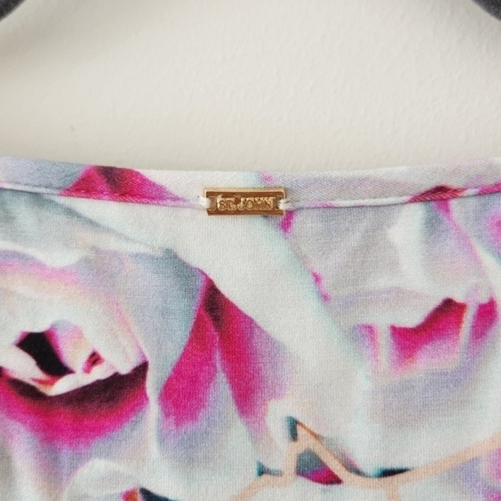 St. John Top Colorful Floral Print 3/4 Sleeve Blouse Top Small - Picture 4 of 6